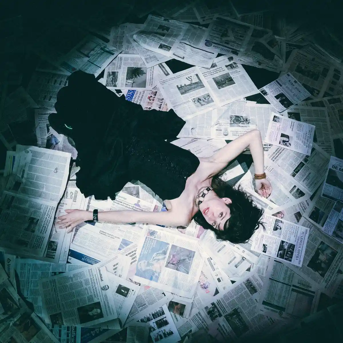 Yiliane Flández estrena «Holograma», primer adelanto de su nuevo disco