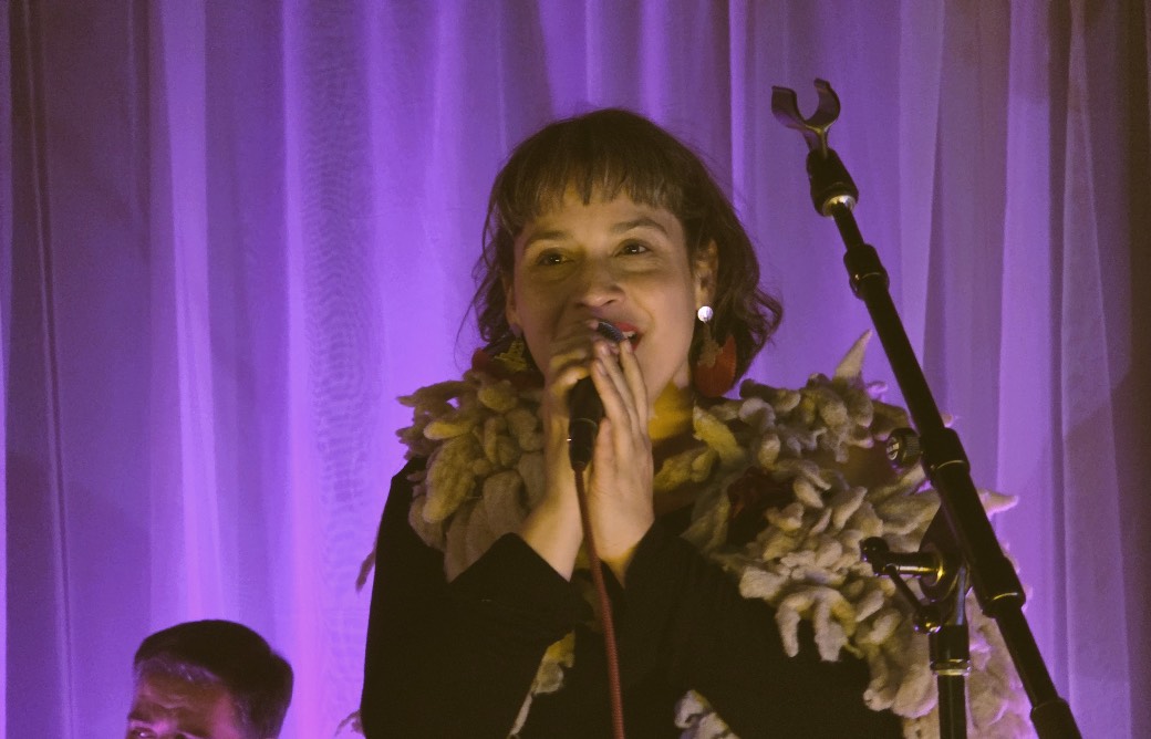 Tamara Águila presenta su disco «Naves» rumbo al Festival Pablo de Rokha